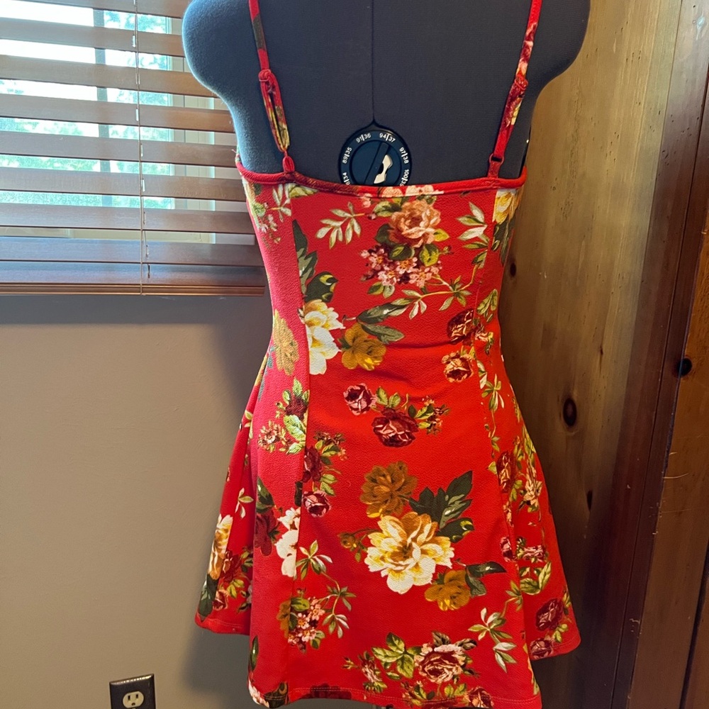 Ambiance Apparel - Picture 3 of 4